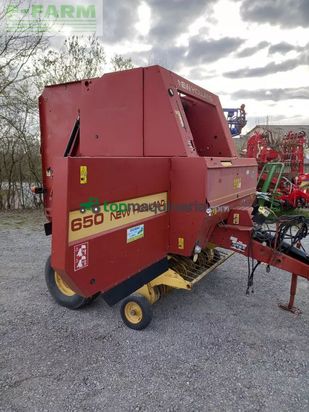 Empacadora gigant - New Holland - 650