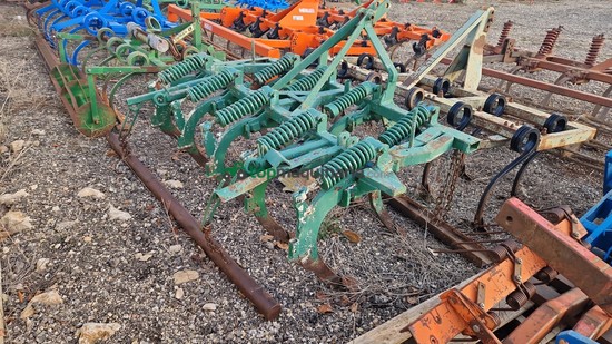 Cultivador - Semichisel 9 brazos