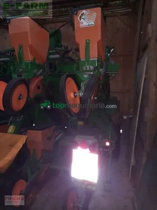 Sembradora monograno mecanica - Amazone - ed 602 k contour