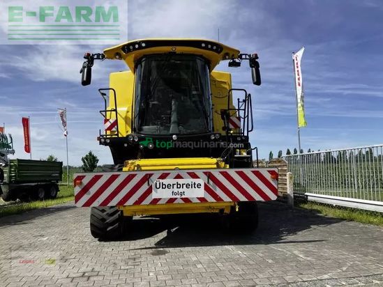 Cosechadora de Cereal - New Holland - cr 8.90