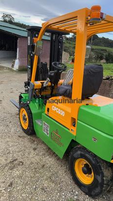 CARRETILLA ELEVADORA DIÉSEL DE EXTERIOR 3,5 Tn – NUEVA