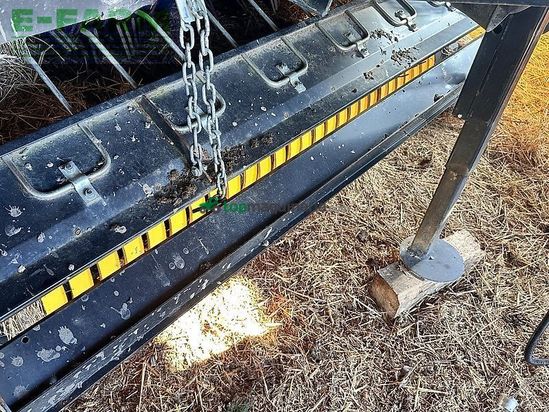 Empacadora gigant - New Holland - br 6090 / roll-bar 125