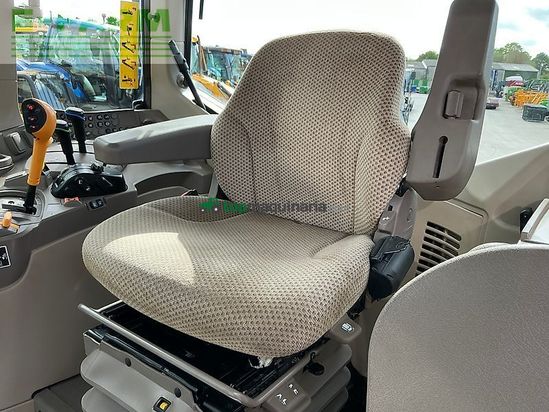 Tractor agrícola - John Deere - 6130m tractor (st26618)