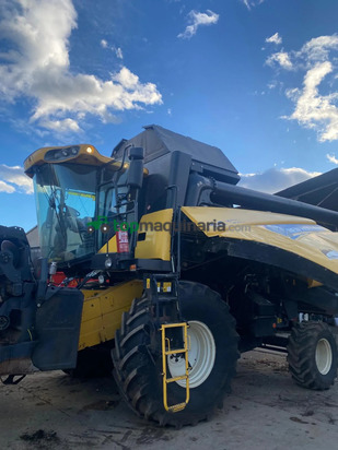 Cosechadora de Cereal - New Holland - CX5080