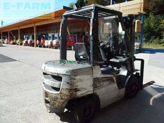 Elevadora - Nissan - y1f2a25 triplex 4,75m + ss + ls