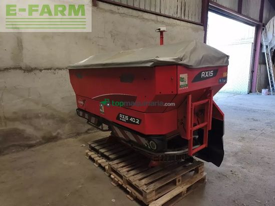 Esparcidor - Kuhn - axis 40.2 m-emc