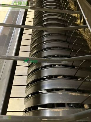 Empacadora gigant - Claas - quadrant 4000