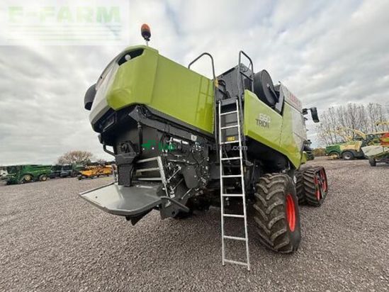 Cosechadora de Cereal - Claas - trion 660 terra trac