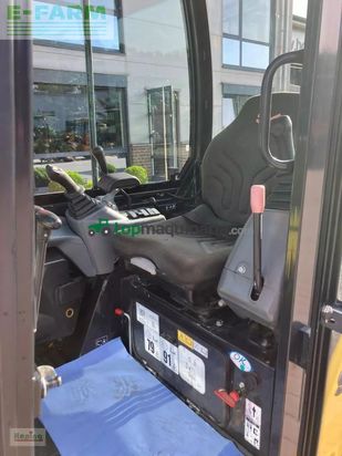 Excavadora - Yanmar - sv18