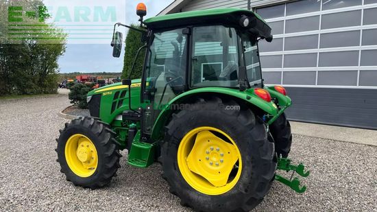 Tractor agrícola - John Deere - 5075e med aircondition og vendegear