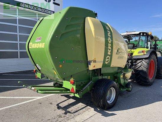 Empacadora gigant - Krone - fortima v 1800 mc