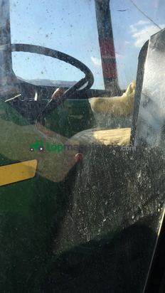 Tractor agrícola - John Deere - 3140 con pala.