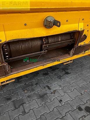 Cosechadora de Cereal - New Holland - cr 8.80