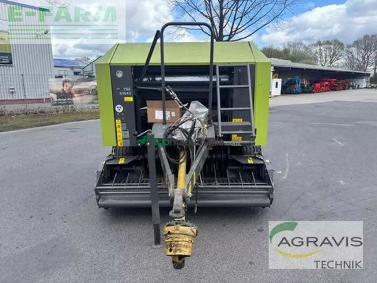 Empacadora gigant - Claas - rollant 350 rc