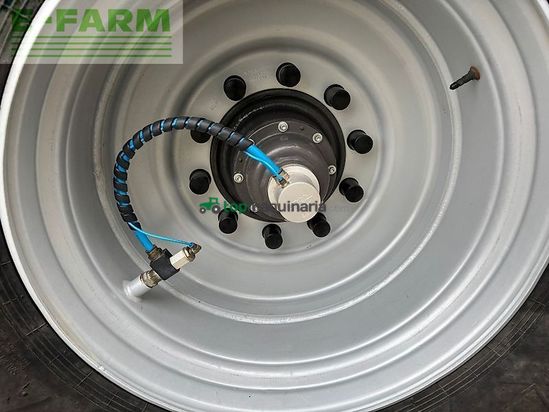 Tractor agrícola - Claas - xerion 4000 & kaweco schwanenhals tridem