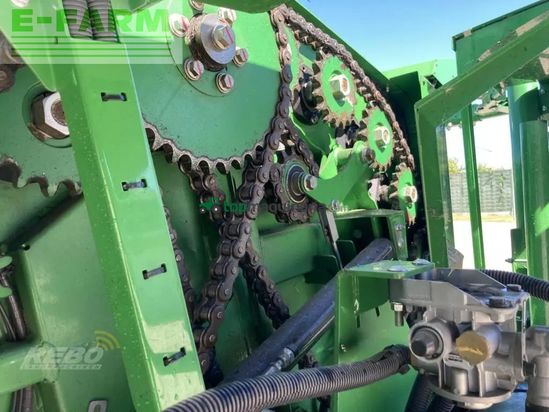 Empacadora gigant - John Deere - festkammer-kombipresse c441r