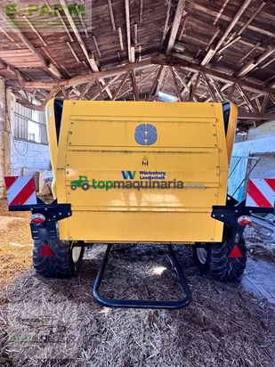 Empacadora gigant - New Holland - br 6090 / roll-bar 125