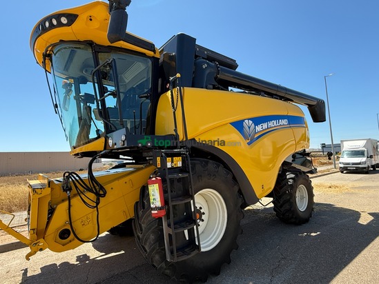 Cosechadora de Cereal - New Holland - CX5.80 FS