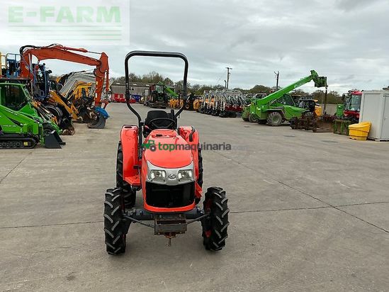 Tractor agrícola - Kubota - l1361 compact tractor (st26384)