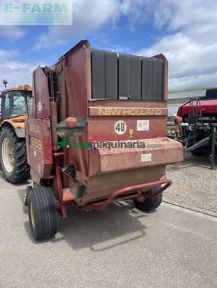 Empacadora gigant - New Holland - 658