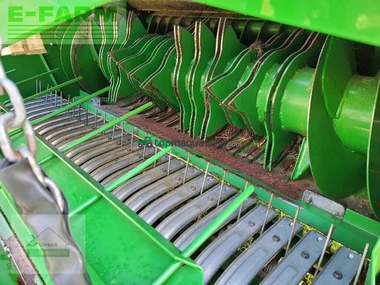 Empacadora gigant - John Deere - v461m