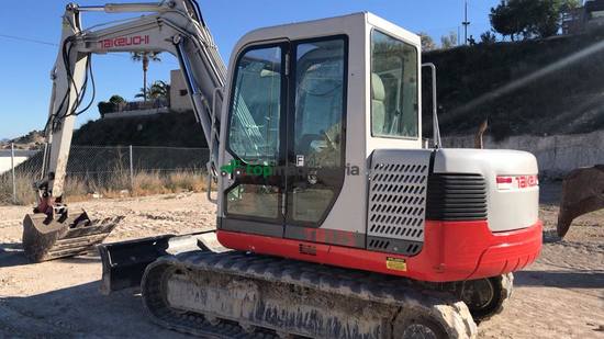 Excavadora Takeuchi tb175