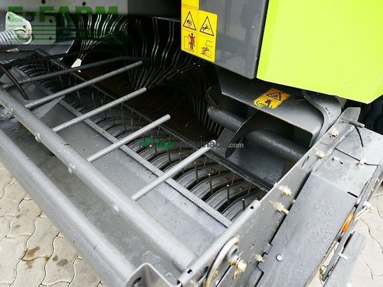 Empacadora gigant - Claas - rollant 355 rc