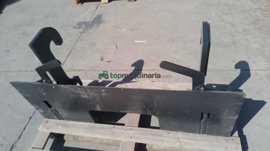 FRONTAL MINICARGADORA - BRACKET NH TIPO A