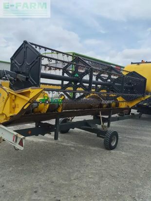 Cosechadora de Cereal - New Holland - csx 7050