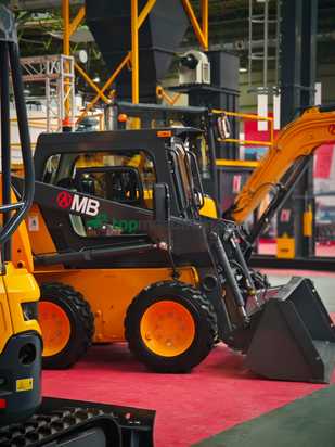 Minicargadora - MB CDM308