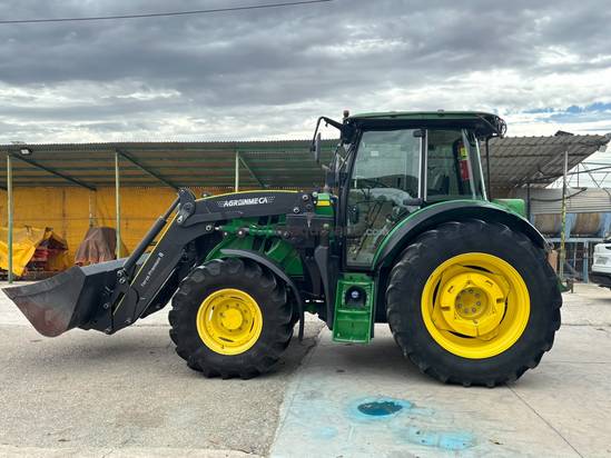 Tractor agrícola - John Deere -  6115 MC con Pala Agroinmeca 