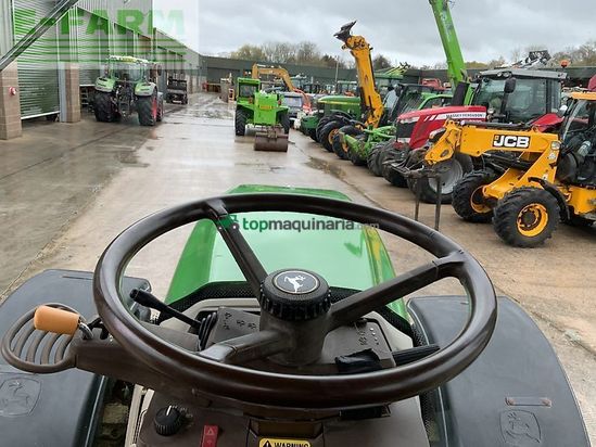 Tractor agrícola - John Deere - 6920 tractor (st25114)