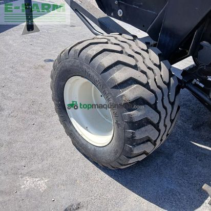 Empacadora gigant - New Holland - rb 180