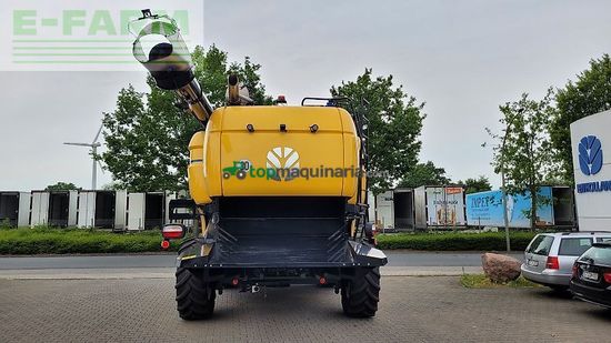 Cosechadora de Cereal - New Holland - cx 8.70 neumaschine