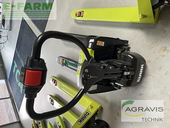 Elevadora - Clark - lwio15