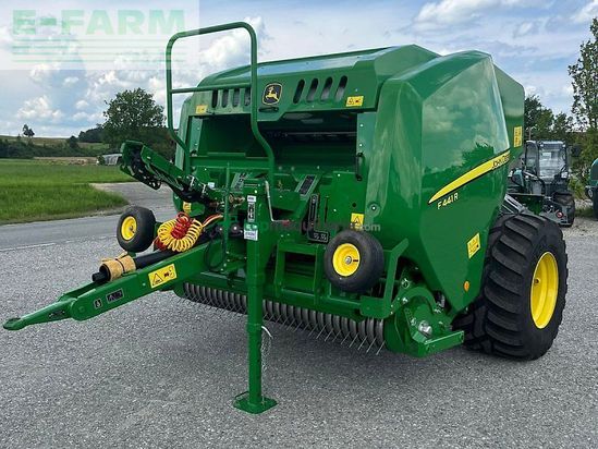 Empacadora gigant - John Deere - f441r