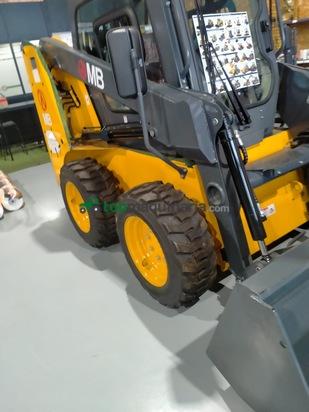 Minicargadora - MB CDM308