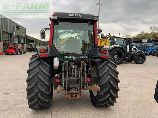 Tractor agrícola - Valtra - a93 tractor (st24382)