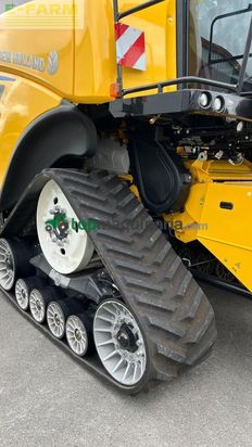 Cosechadora de Cereal - New Holland - cr 8.80 raupe intellisense