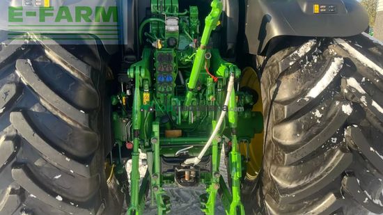 Tractor agrícola - John Deere - 6215r med frontlift