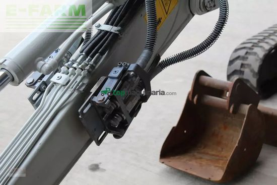 Excavadora - Takeuchi - tb 225 - minibagger - powertilt - 2022