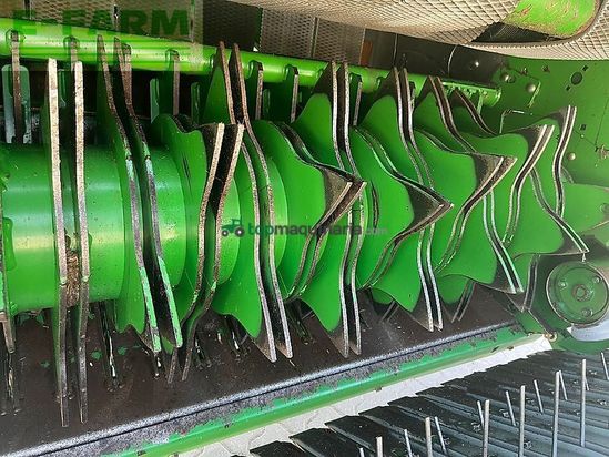 Empacadora gigant - John Deere - 864
