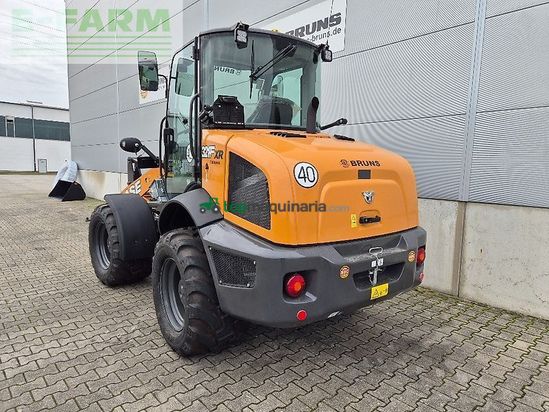 Minicargadora - Case IH - 321f hs xr evo