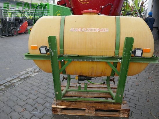 Atomizador - Amazone - uf 1000+fronttank & section control 15m gestänge