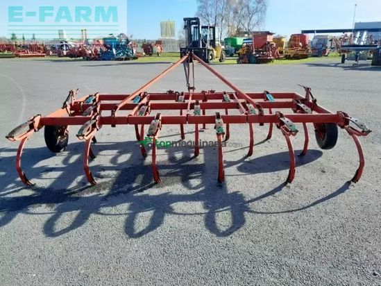 Cultivador - Kverneland - chisel