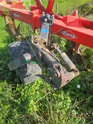 Arado - Kuhn - varimaster 152