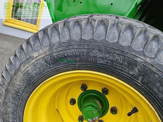 Empacadora gigant - John Deere - 575