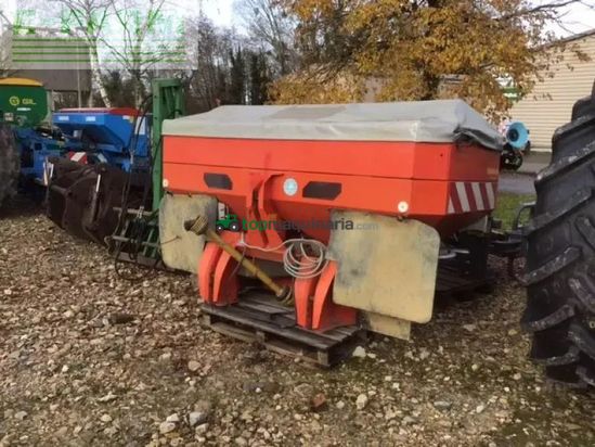 Esparcidor - Kuhn - axis 30.1