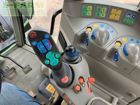 Tractor agrícola - Fendt - 716 tractor (st25458)