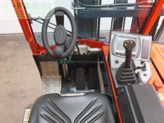 Elevadora - Combilift - cbe3000
